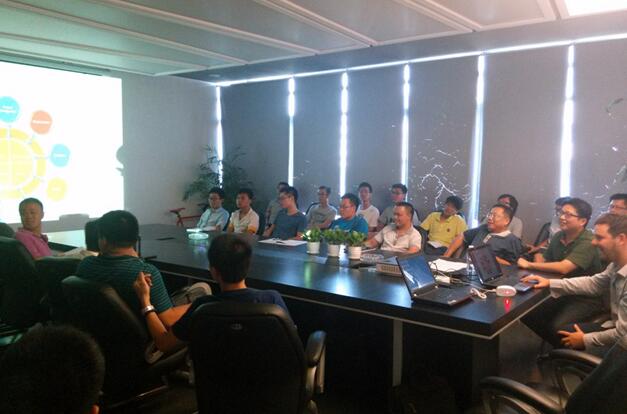 国际团队BIM专家在环亚集团课堂